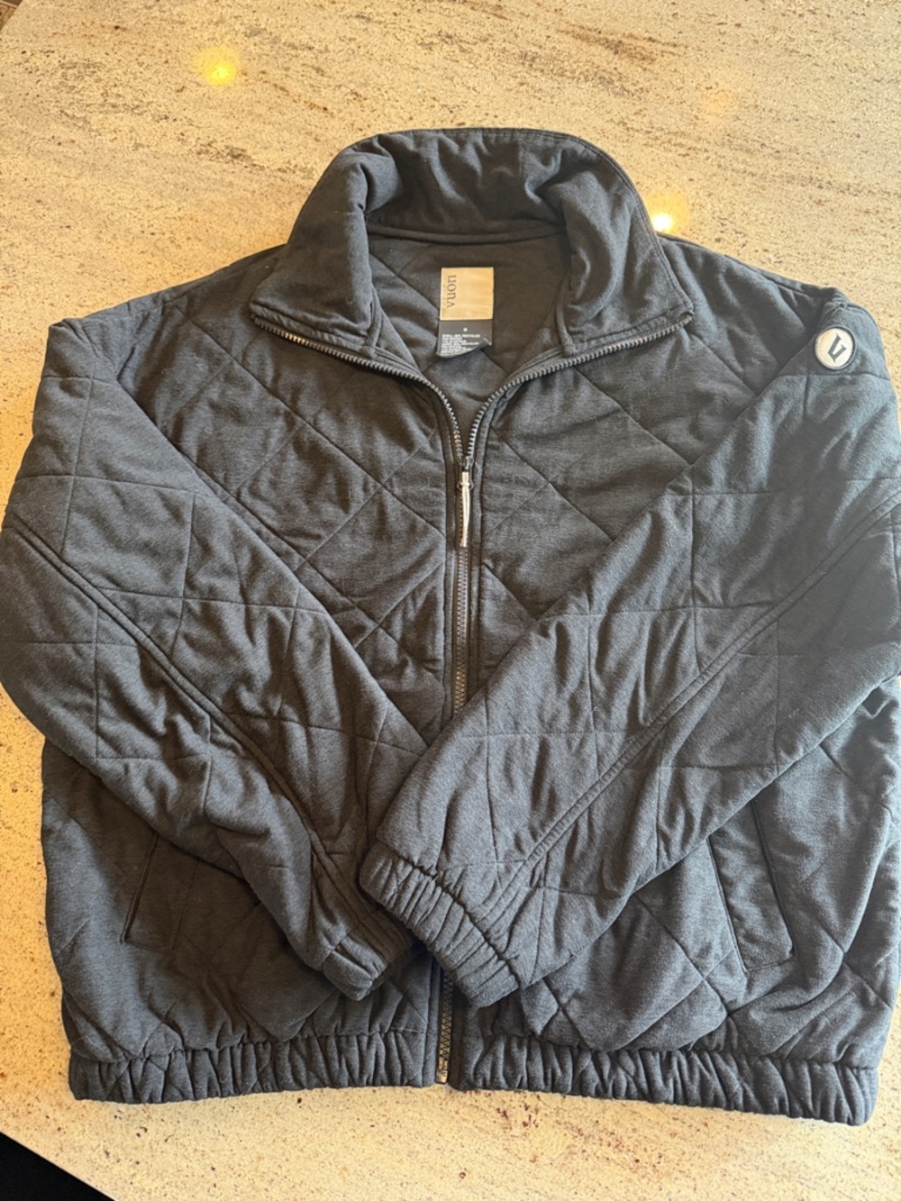 Vuori Quilted Halo Jacket - Charcoal Black - Picture 3 of 4